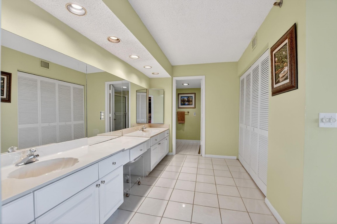 Townhomes of Highland Bea - Residential