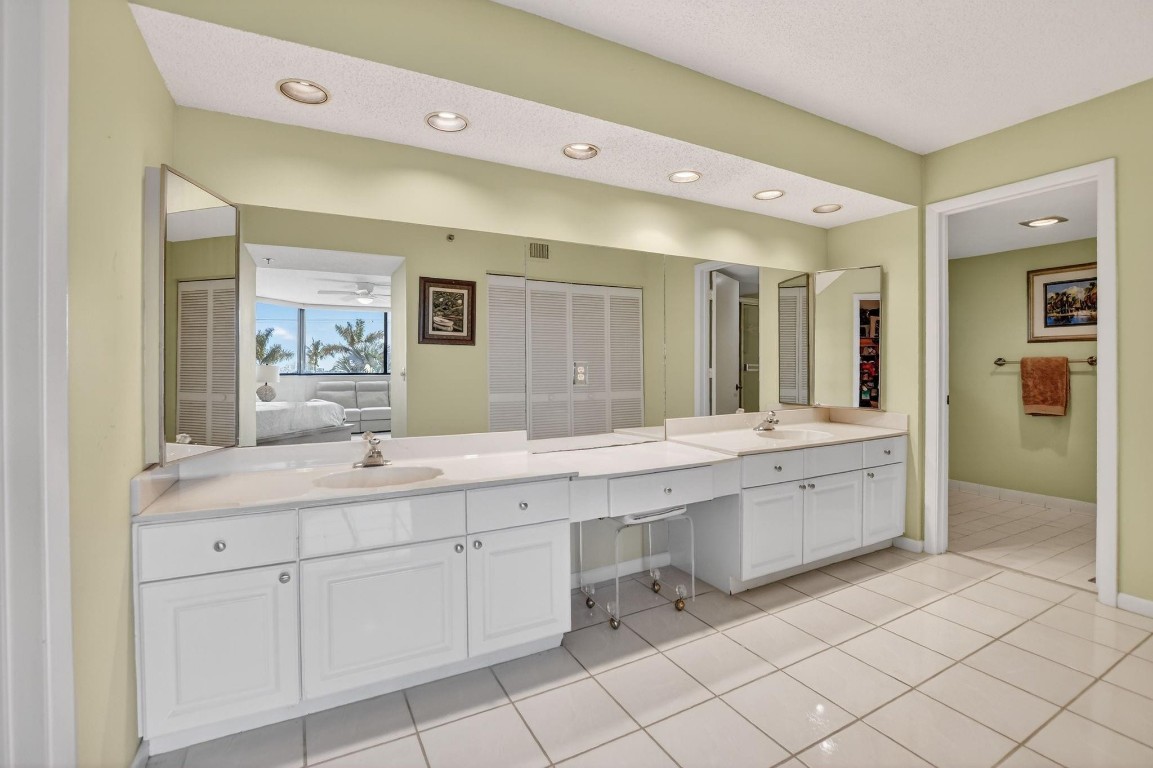 Townhomes of Highland Bea - Residential