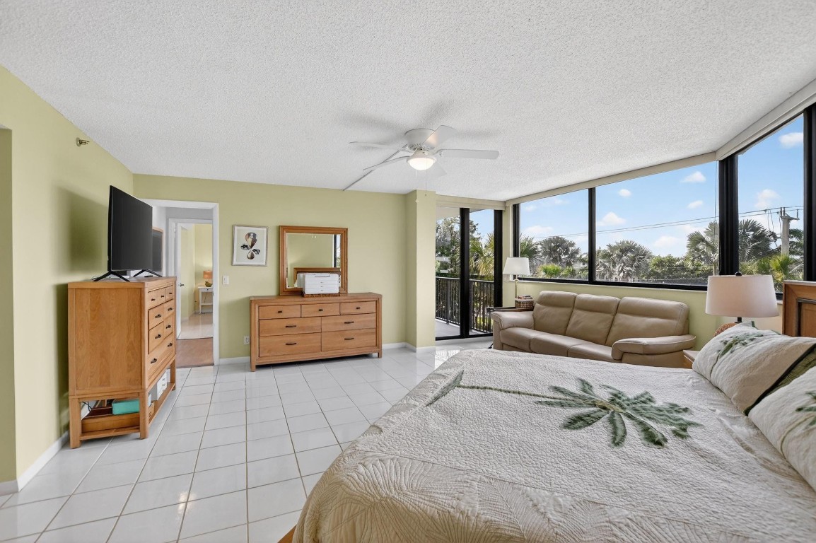 Townhomes of Highland Bea - Residential