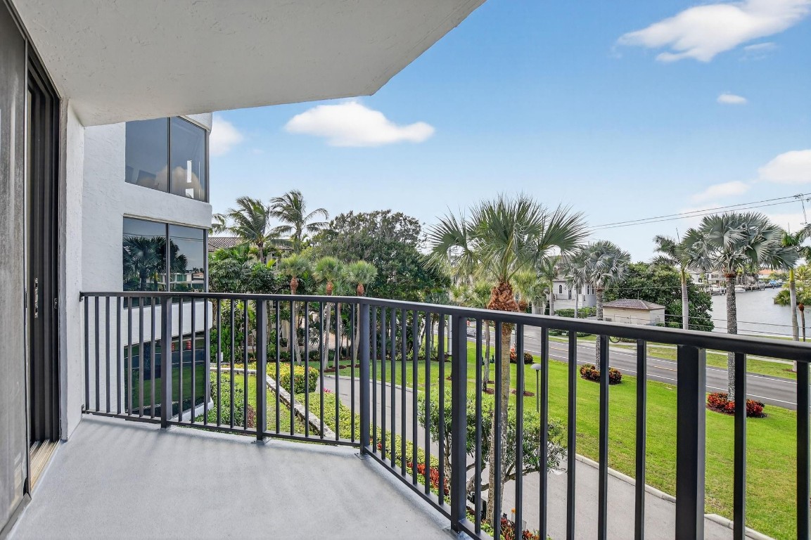 Townhomes of Highland Bea - Residential