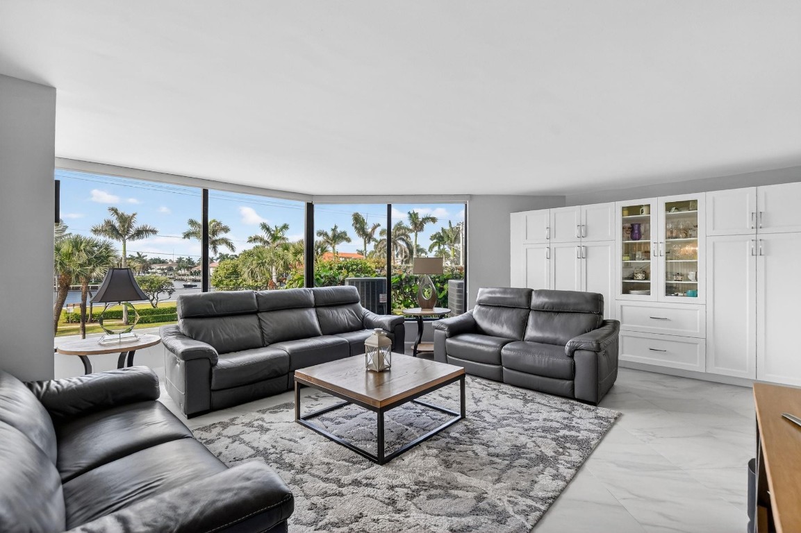 Townhomes of Highland Bea - Residential