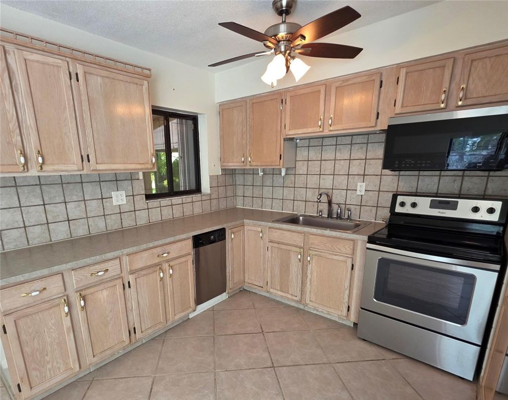 Photo of 1728 NE 17th Way, Fort Lauderdale, FL 33305 (MLS # F10499293)