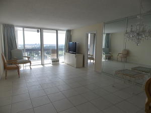 LANDS OF THE PRESIDENT CONDO 2 , - Residential Lease