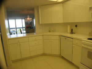 LANDS OF THE PRESIDENT CONDO 2 , - Residential Lease