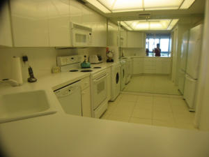 LANDS OF THE PRESIDENT CONDO 2 , - Residential Lease