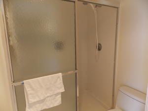 LANDS OF THE PRESIDENT CONDO 2 , - Residential Lease