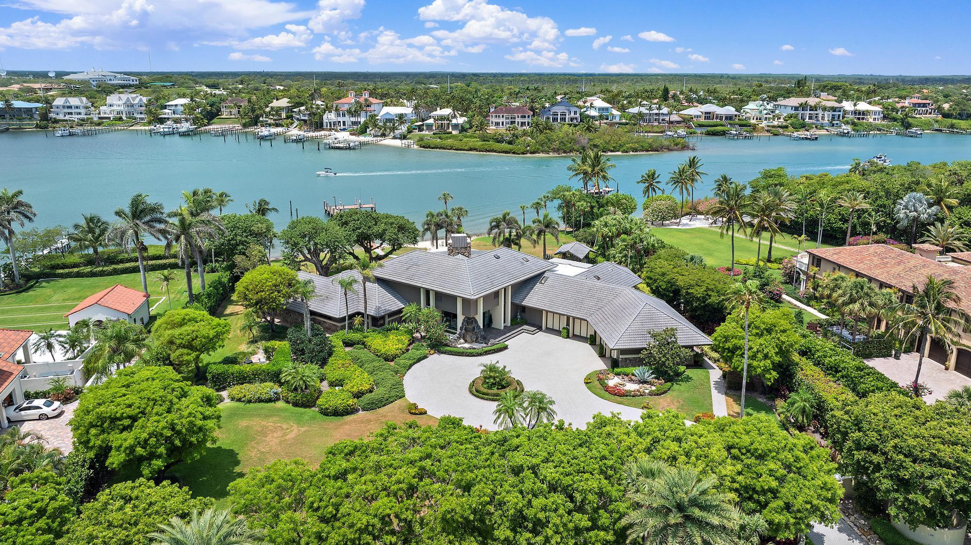 Blowing Rocks - Residential