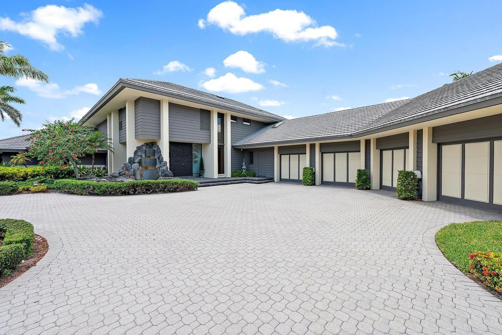 Photo of 500 S Beach Road, Hobe Sound, FL 33455 (MLS # R11102080)