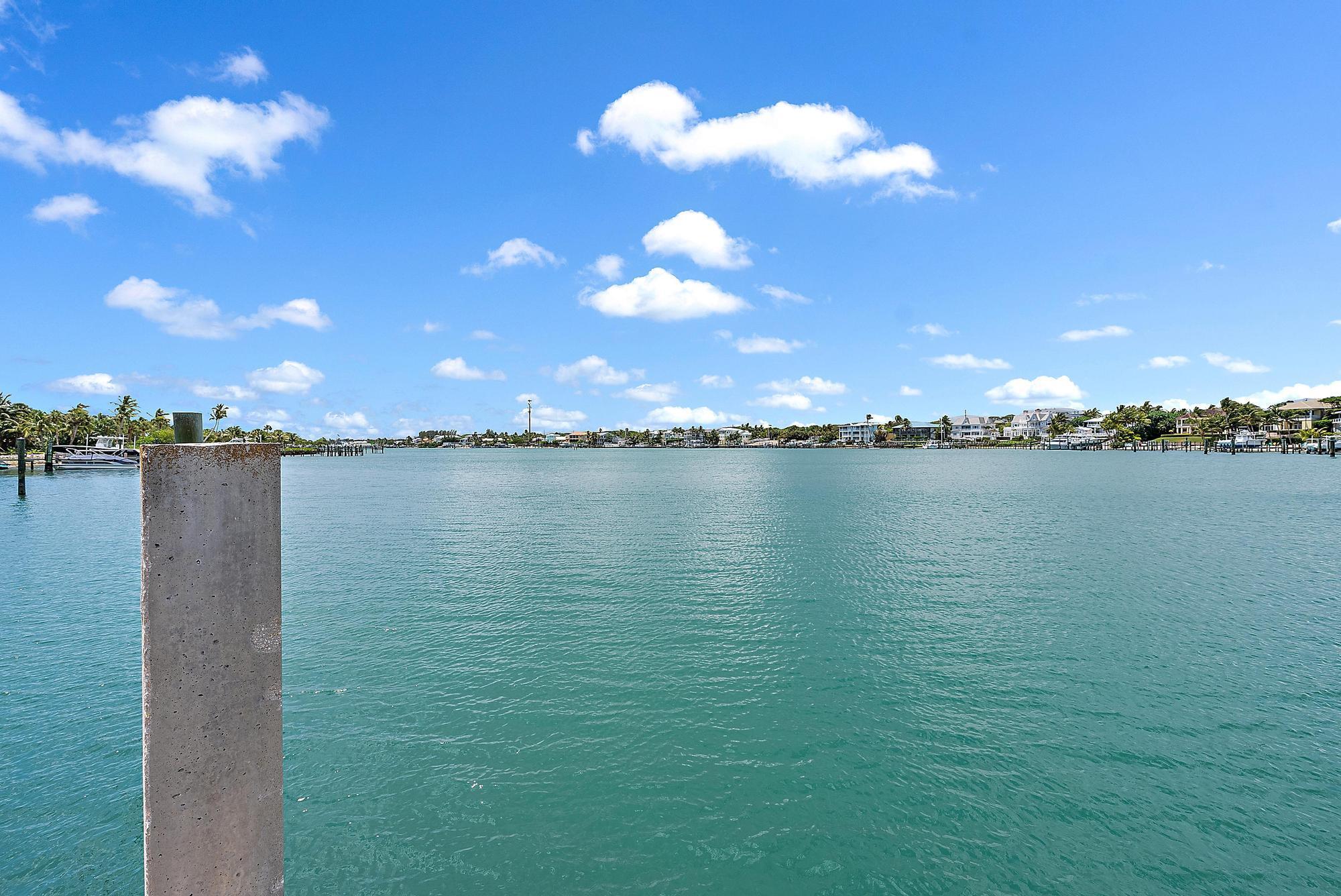 Blowing Rocks - Residential