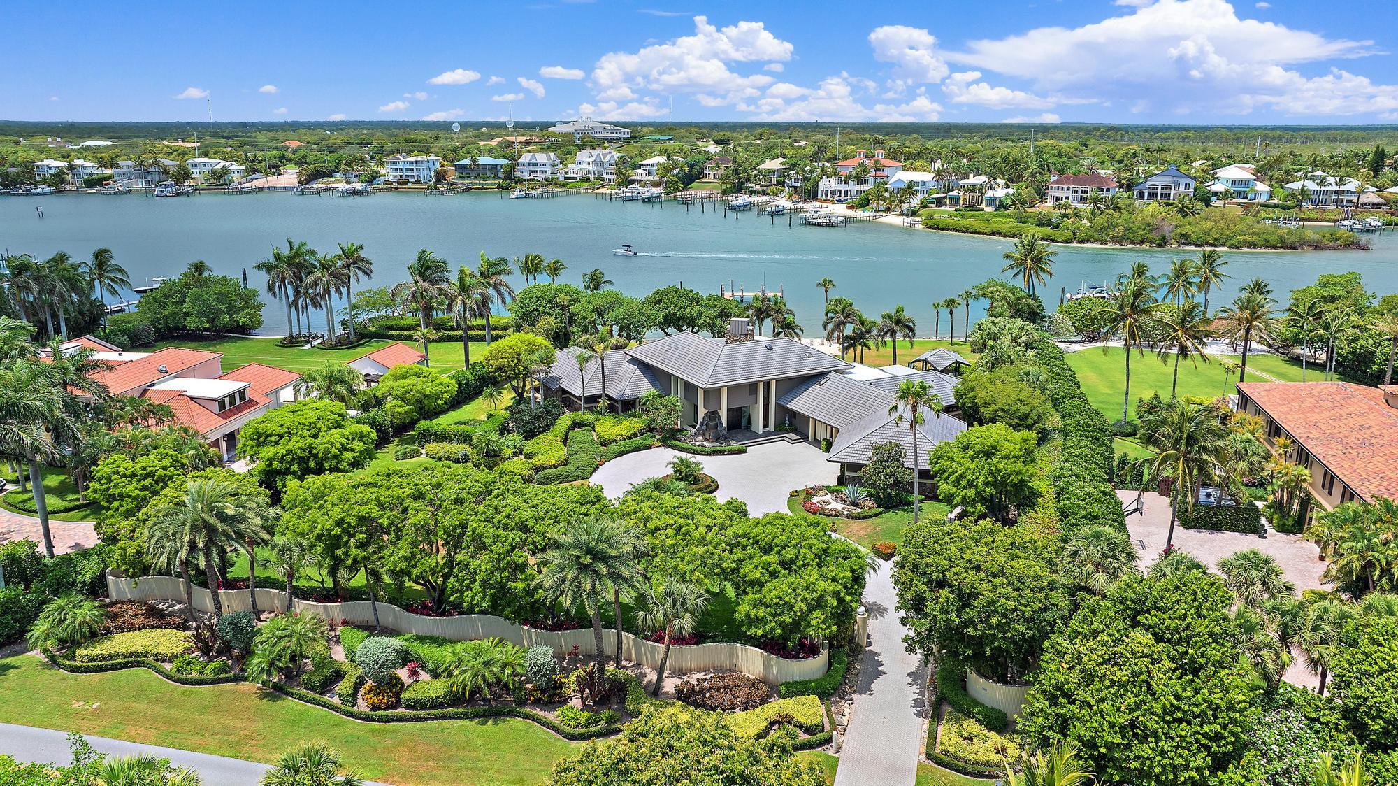 Blowing Rocks - Residential