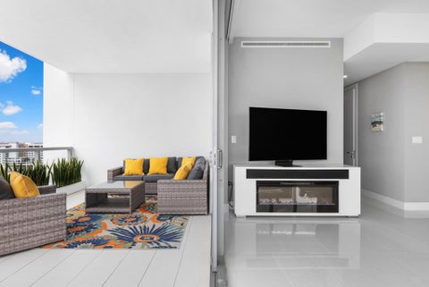 Tiny photo for 920 Intracoastal Drive #1503, Fort Lauderdale, FL 33304 (MLS # B26089653)