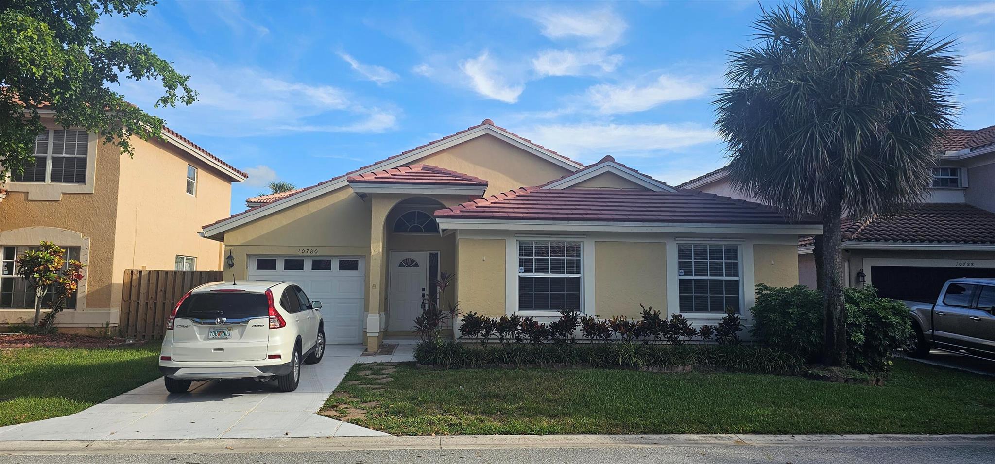 Beautiful house with one car garage in HIDDEN LAKE AT BOCA CHASE COMMUNITY. Split bedrooms floor plan. No carpet. A rated school. Community pool and tennis. Nearby shopping and restaurants. South Regional Park with natural trails, dog park and amphitheater just minutes away.