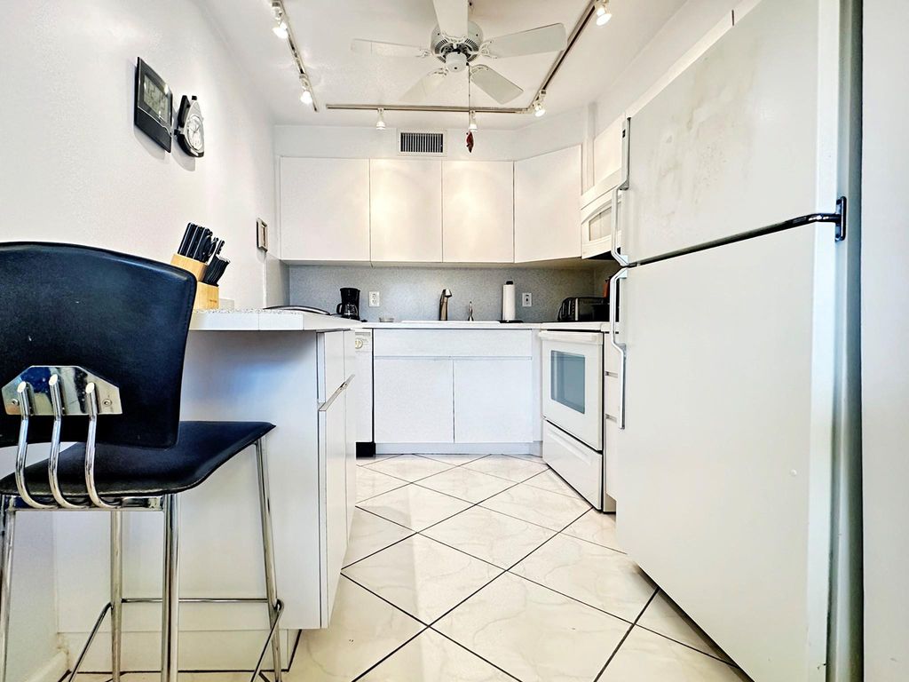 Photo of 519 Tilford X #519, Deerfield Beach, FL 33442 (MLS # F10539946)