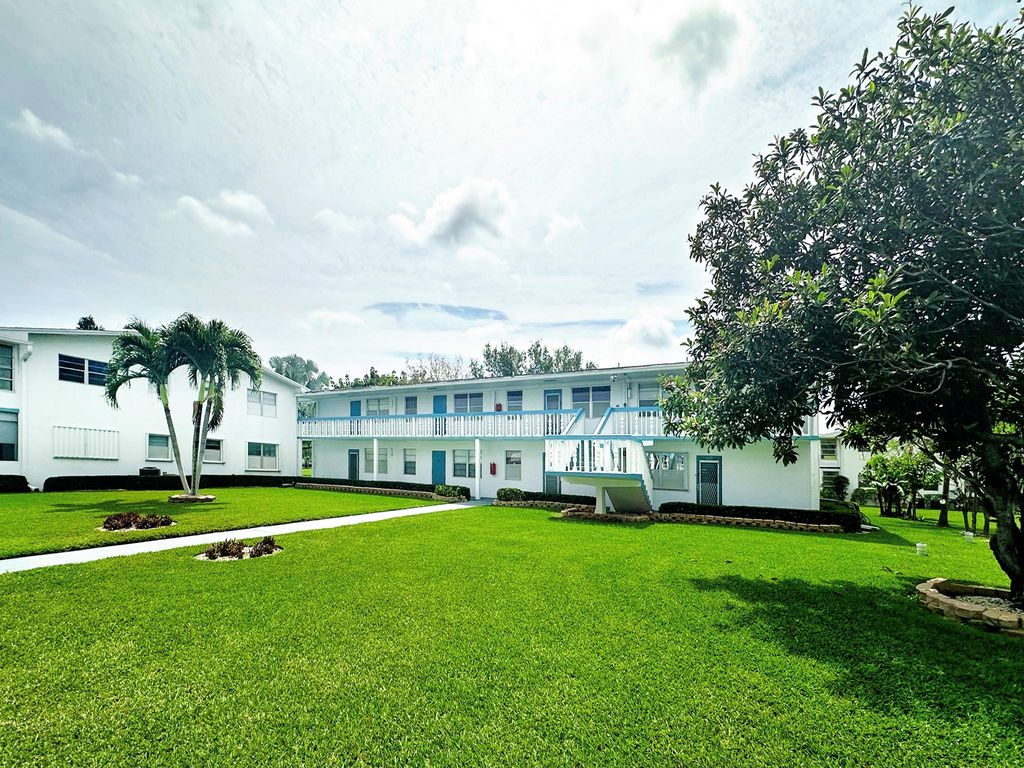 Photo of 519 Tilford X #519, Deerfield Beach, FL 33442 (MLS # F10539946)