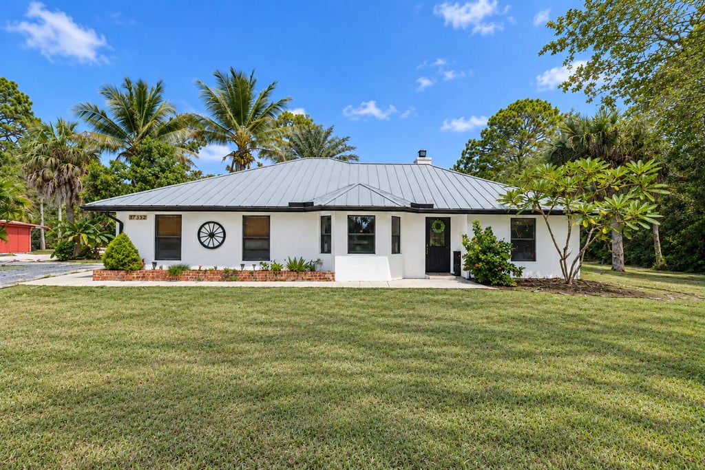 Photo of 17857 82nd Road N, Loxahatchee, FL 33470 (MLS # B26091600)