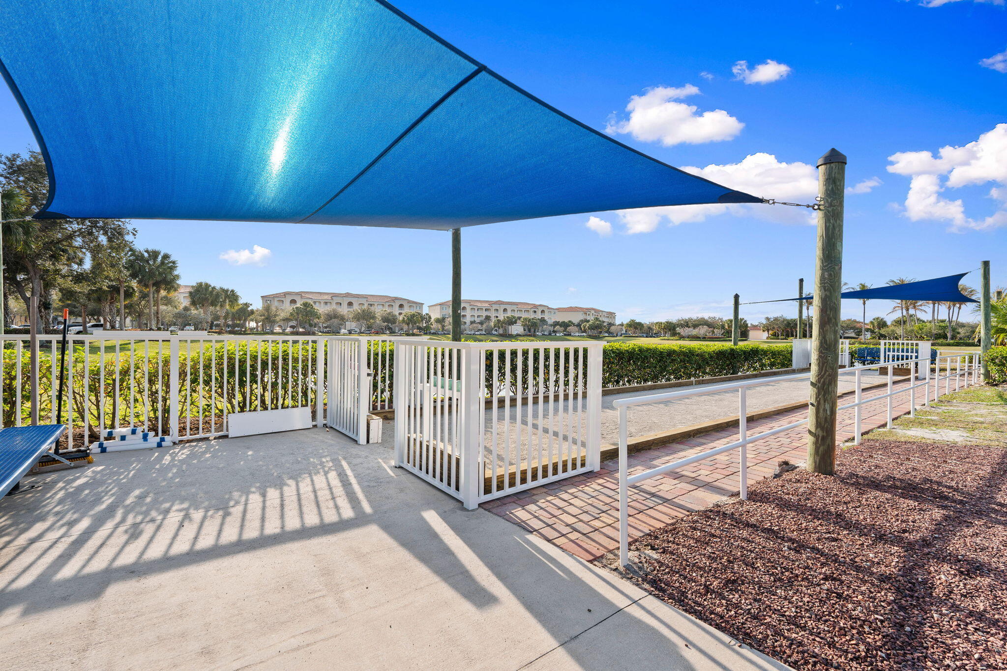 HARBOUR ISLE AT HUTCHINSON ISLAND WEST, A CONDOMIN - Residential