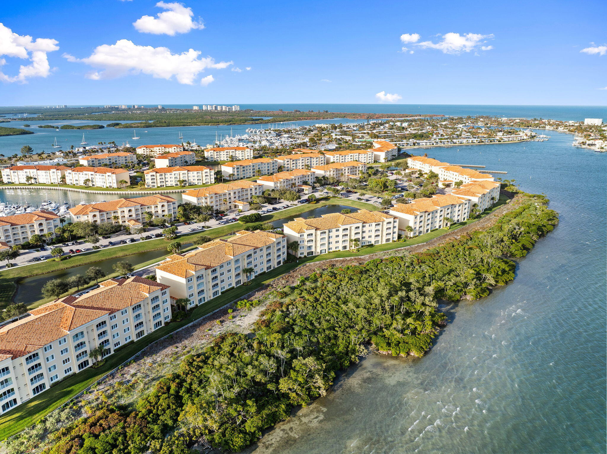 HARBOUR ISLE AT HUTCHINSON ISLAND WEST, A CONDOMIN - Residential