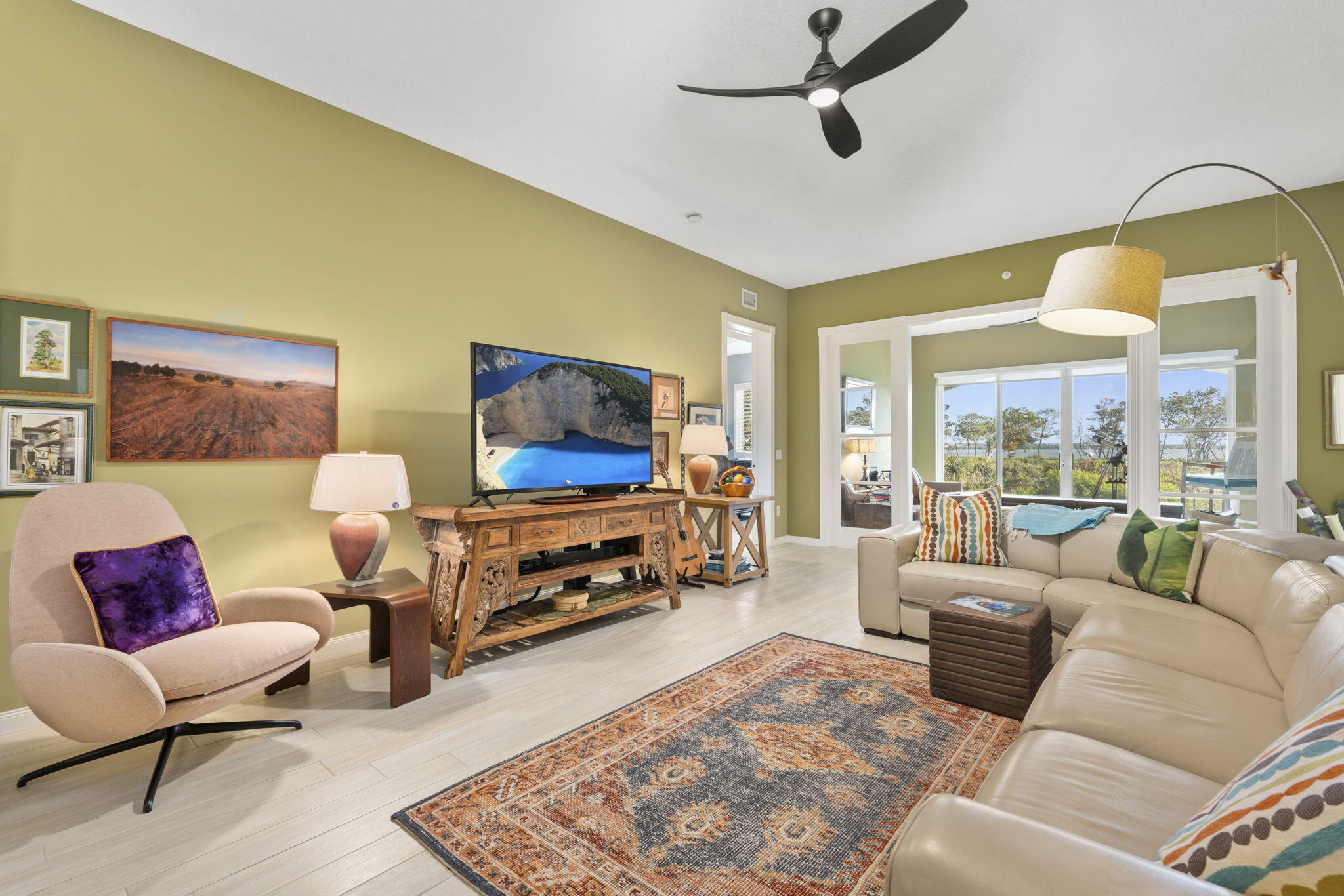 HARBOUR ISLE AT HUTCHINSON ISLAND WEST, A CONDOMIN - Residential