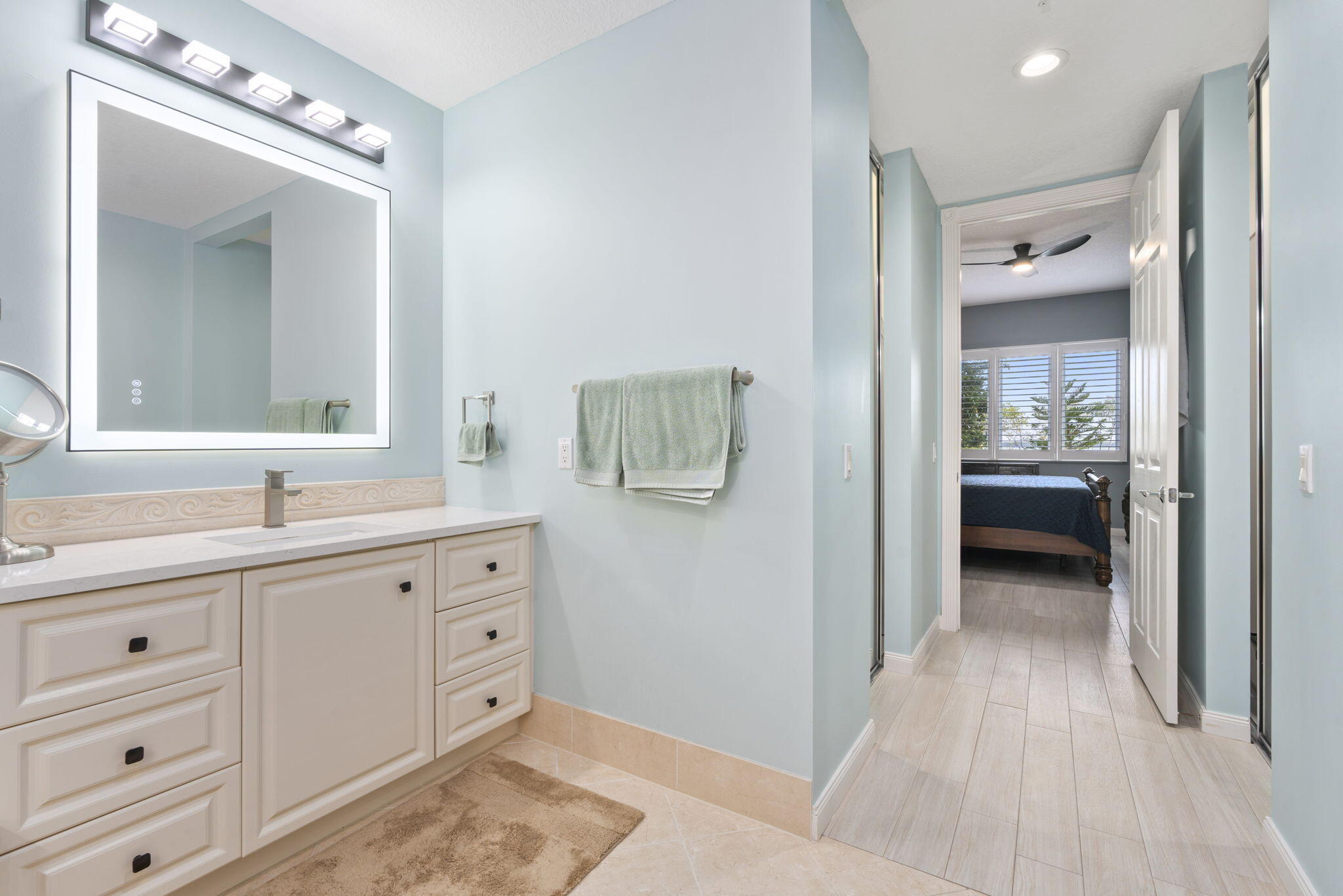 HARBOUR ISLE AT HUTCHINSON ISLAND WEST, A CONDOMIN - Residential