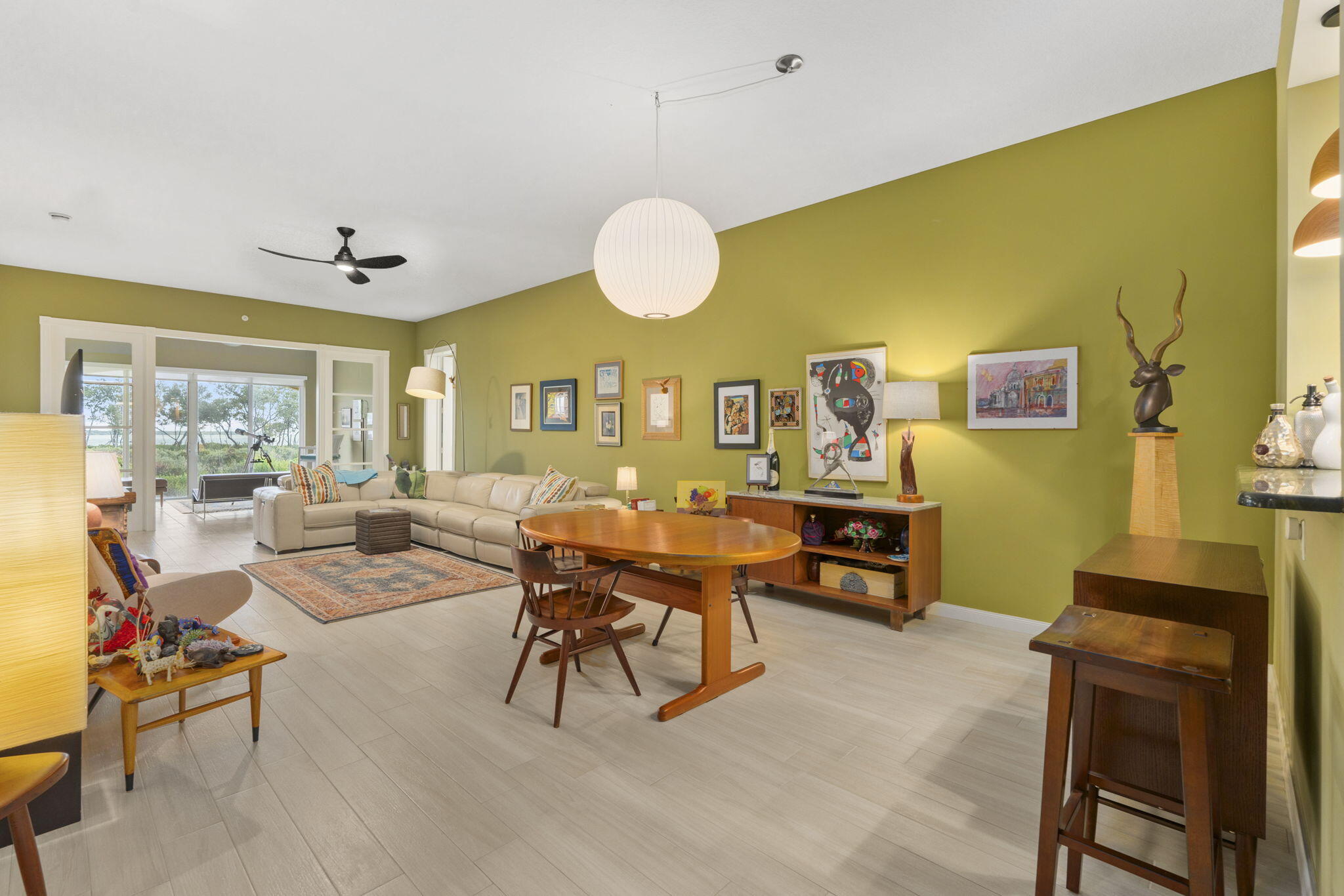 25 Harbour Isle Drive W 101