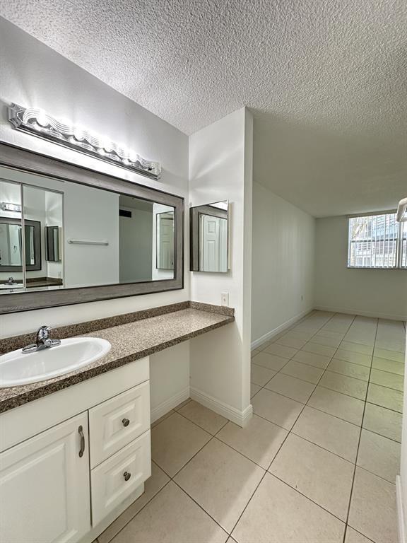 Lime Bay Condo 8 - Residential Lease