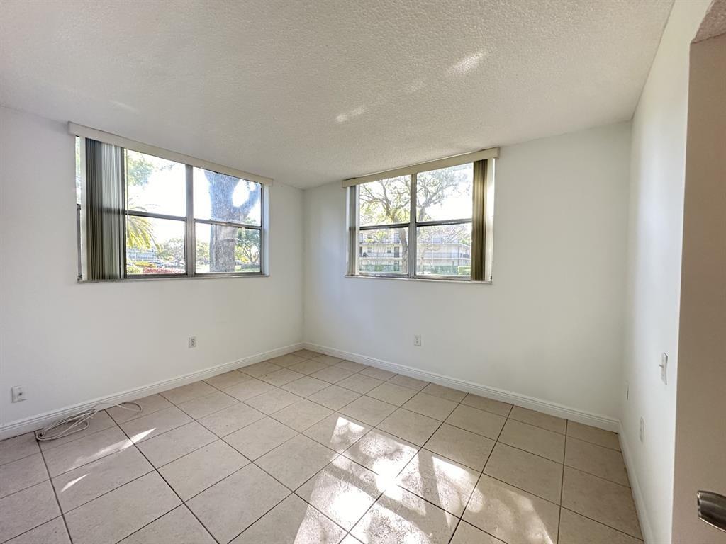Lime Bay Condo 8 - Residential Lease