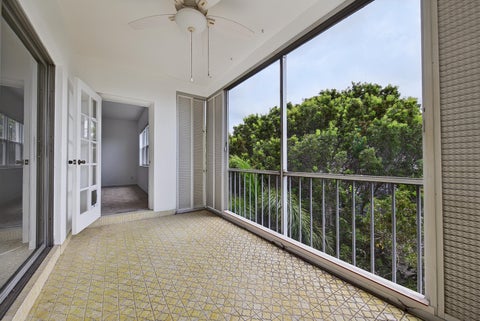 Tiny photo for 6731 Cypress Road #Unit 402, Plantation, FL 33317 (MLS # B26067468)