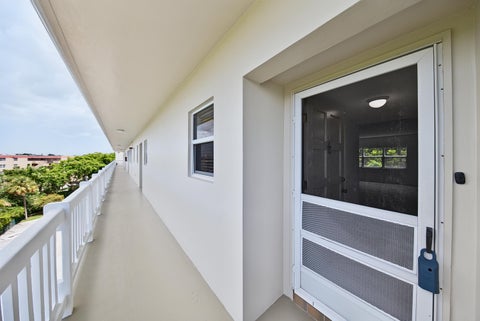 Tiny photo for 6731 Cypress Road #Unit 402, Plantation, FL 33317 (MLS # B26067468)