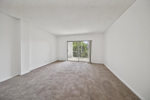 Tiny photo for 6731 Cypress Road #Unit 402, Plantation, FL 33317 (MLS # B26067468)