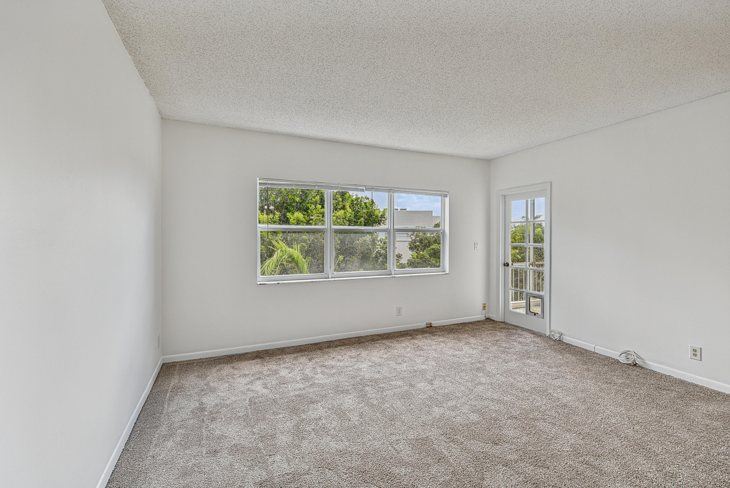 6731 Cypress Road Unit 402
