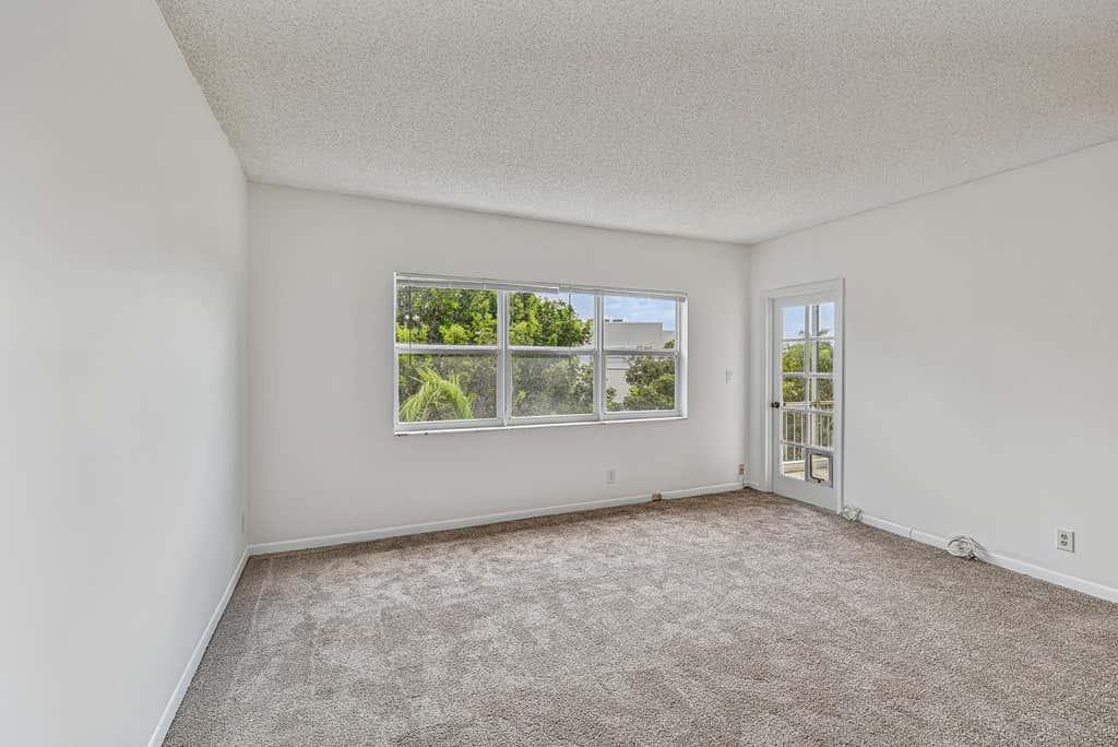 Photo of 6731 Cypress Road #Unit 402, Plantation, FL 33317 (MLS # B26067468)
