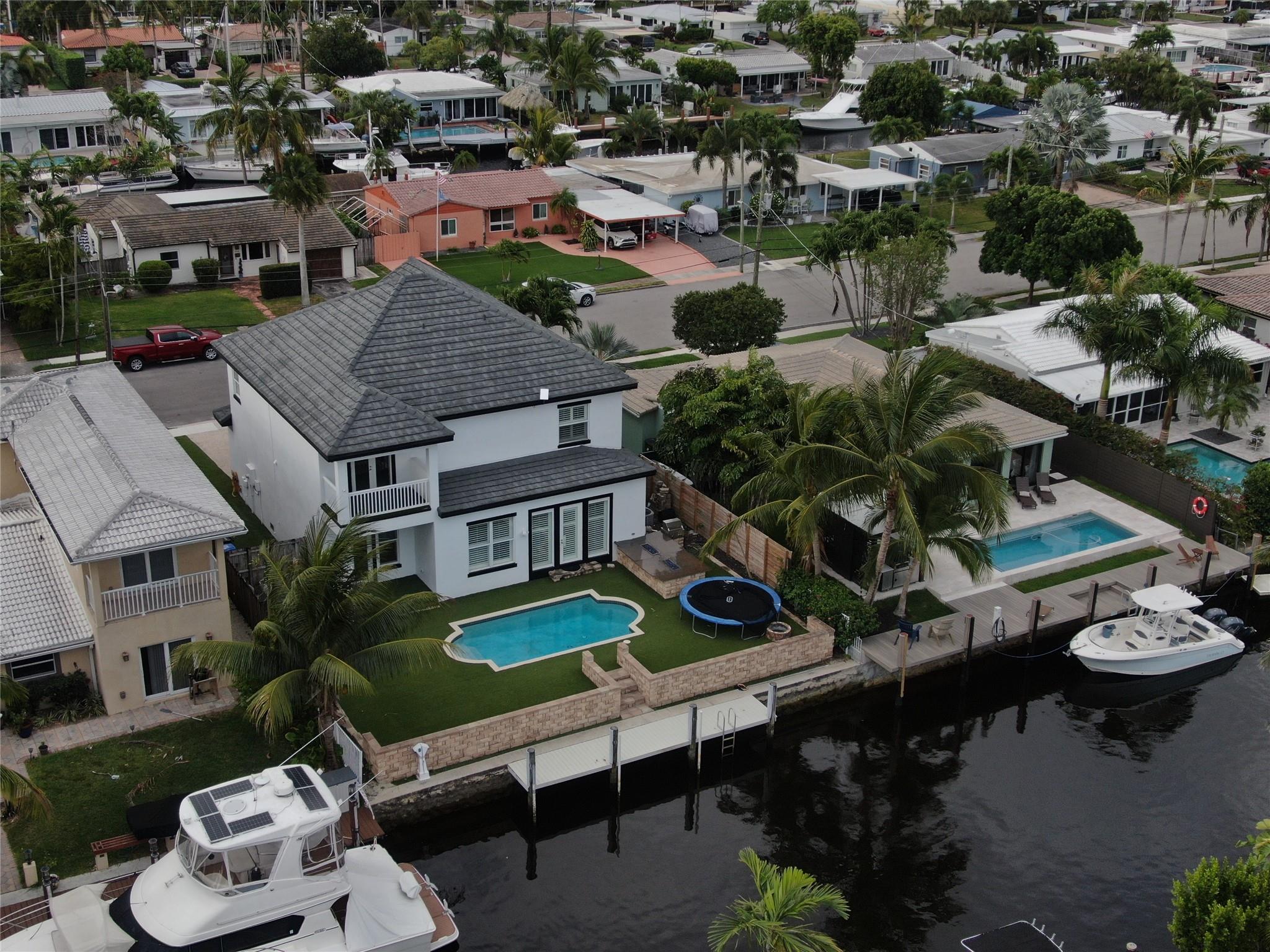 909 Mango Isle