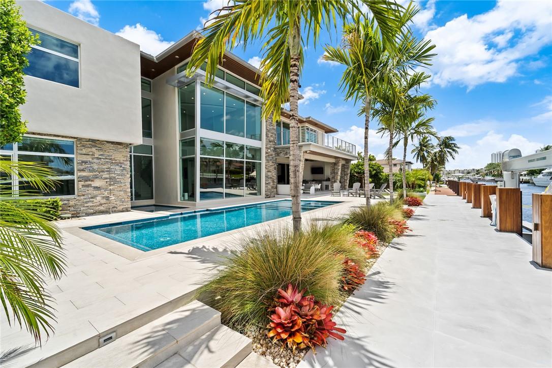 SANTA BARBARA SHORES - Residential