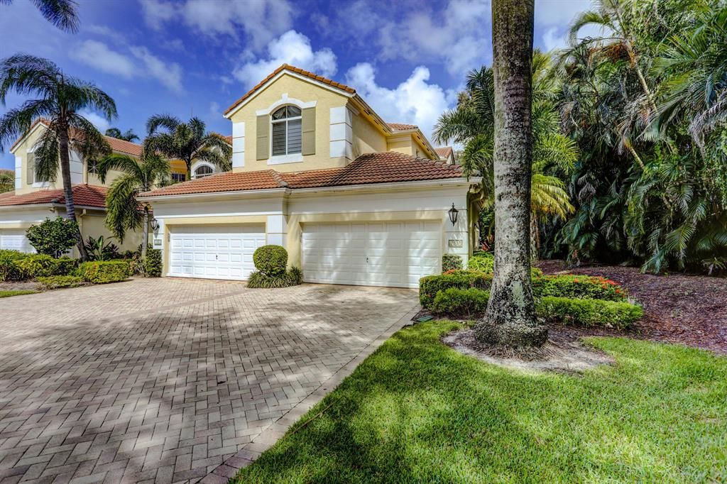 Photo of 103 Palm Bay Circle #D, Palm Beach Gardens, FL 33418 (MLS # R10740143)