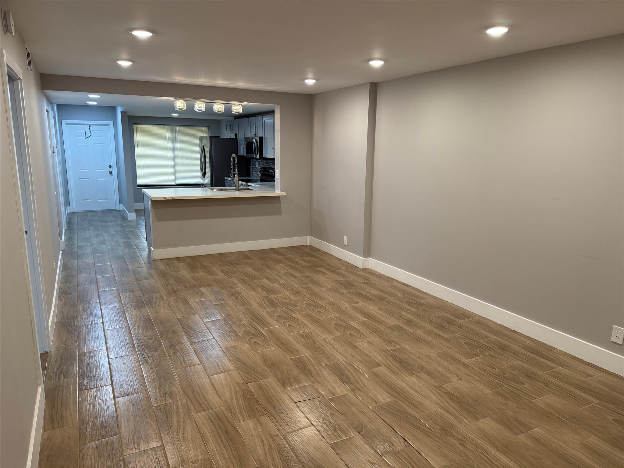 ROSEHILL CONDO - Residential Lease