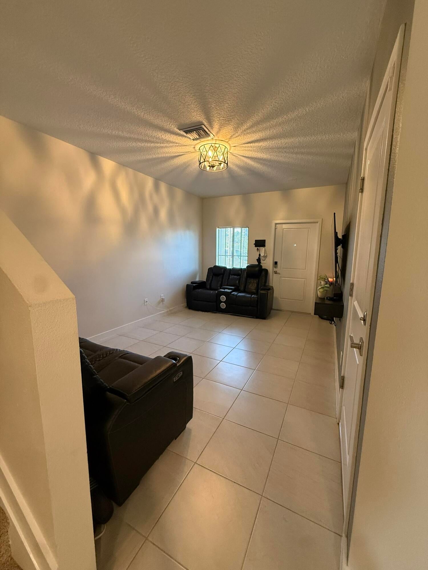 View photos, virtual tours, details... 5012 Elderberry Street