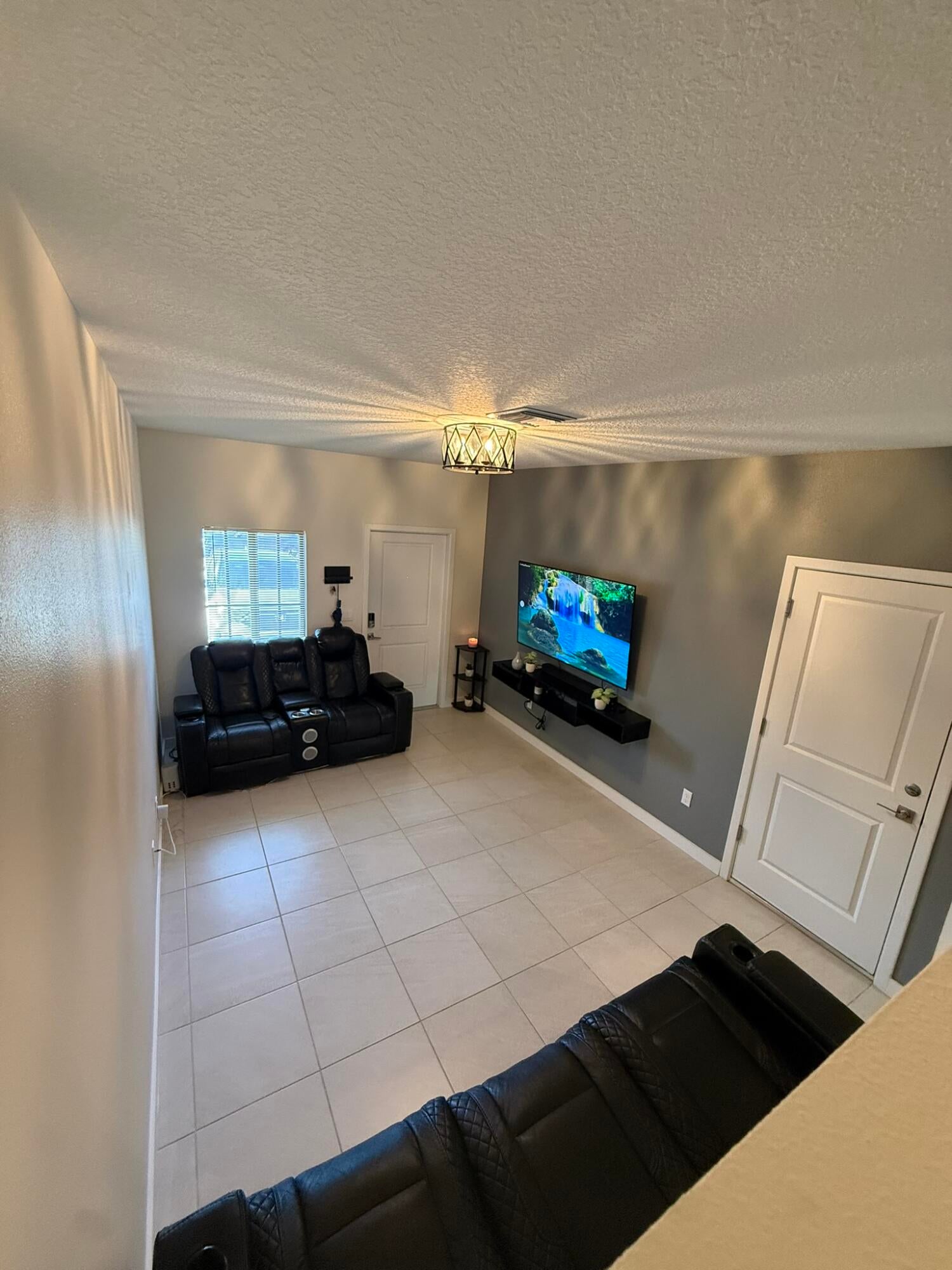 View photos, virtual tours, details... 5012 Elderberry Street