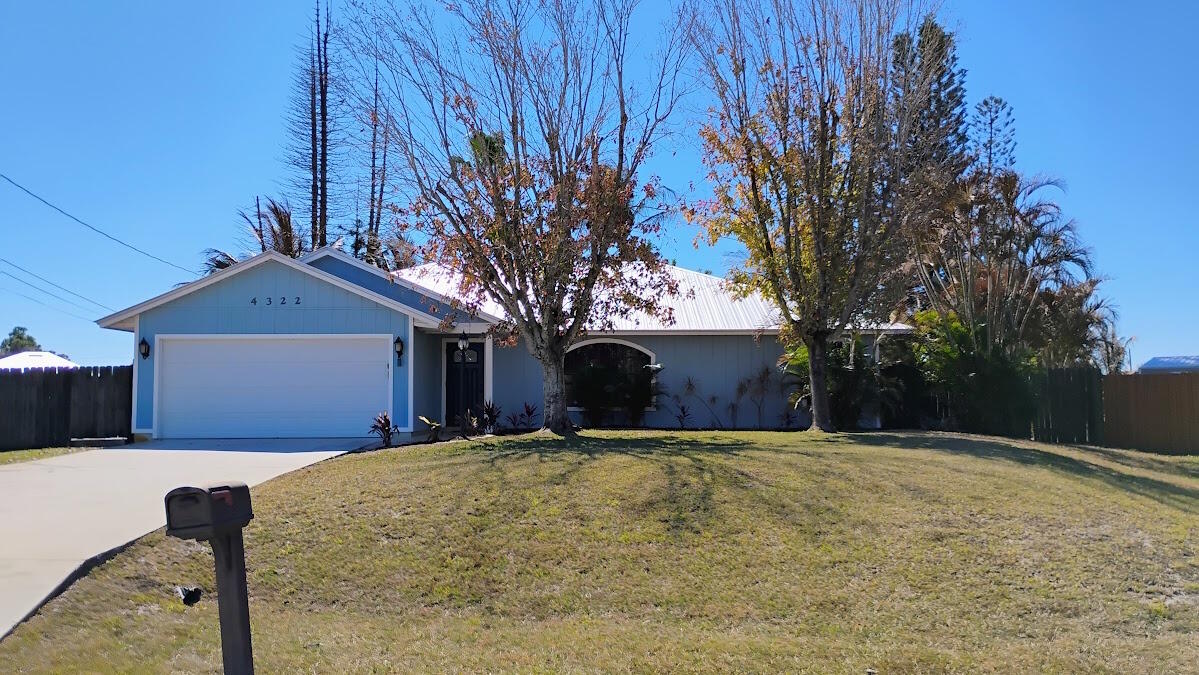 PORT ST LUCIE SECTION 33 - Residential