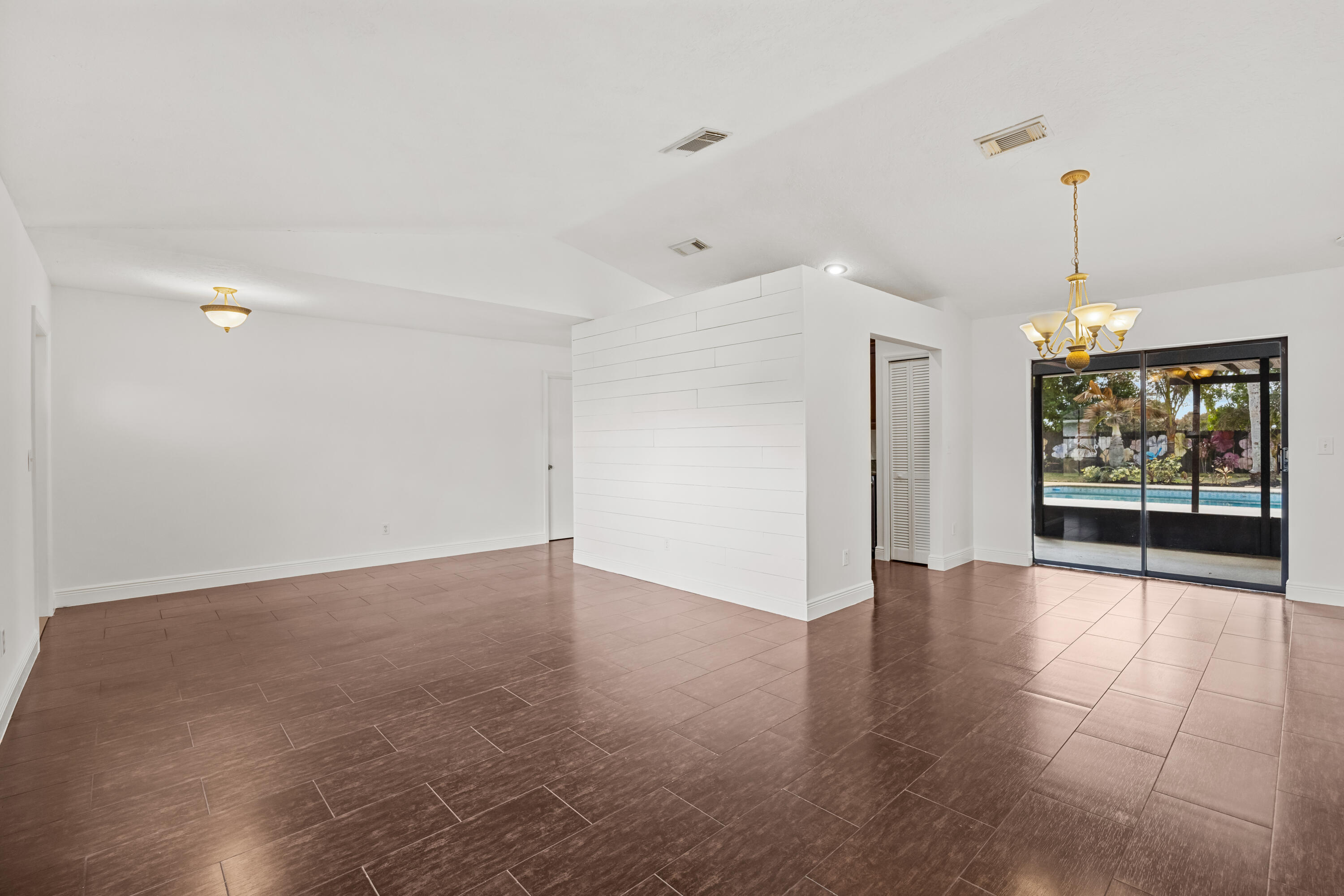 PORT ST LUCIE SECTION 33 - Residential