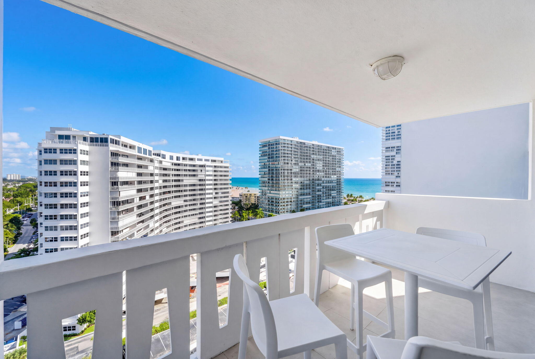 2100 S Ocean Drive 15E