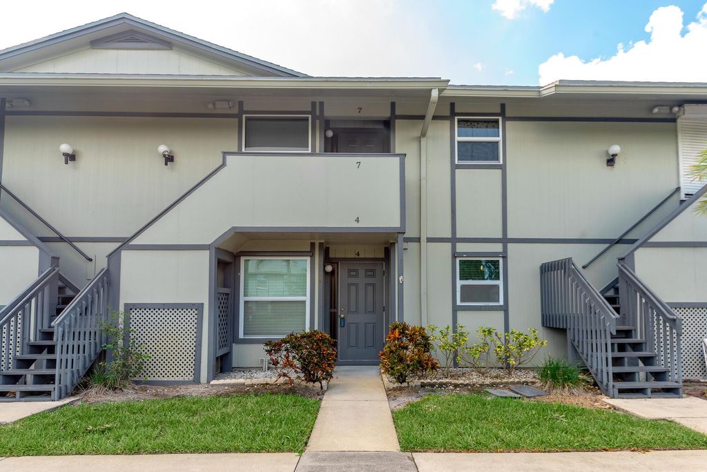 Photo of 8419 SE Croft Circle #F-4, Hobe Sound, FL 33455 (MLS # R11029893)