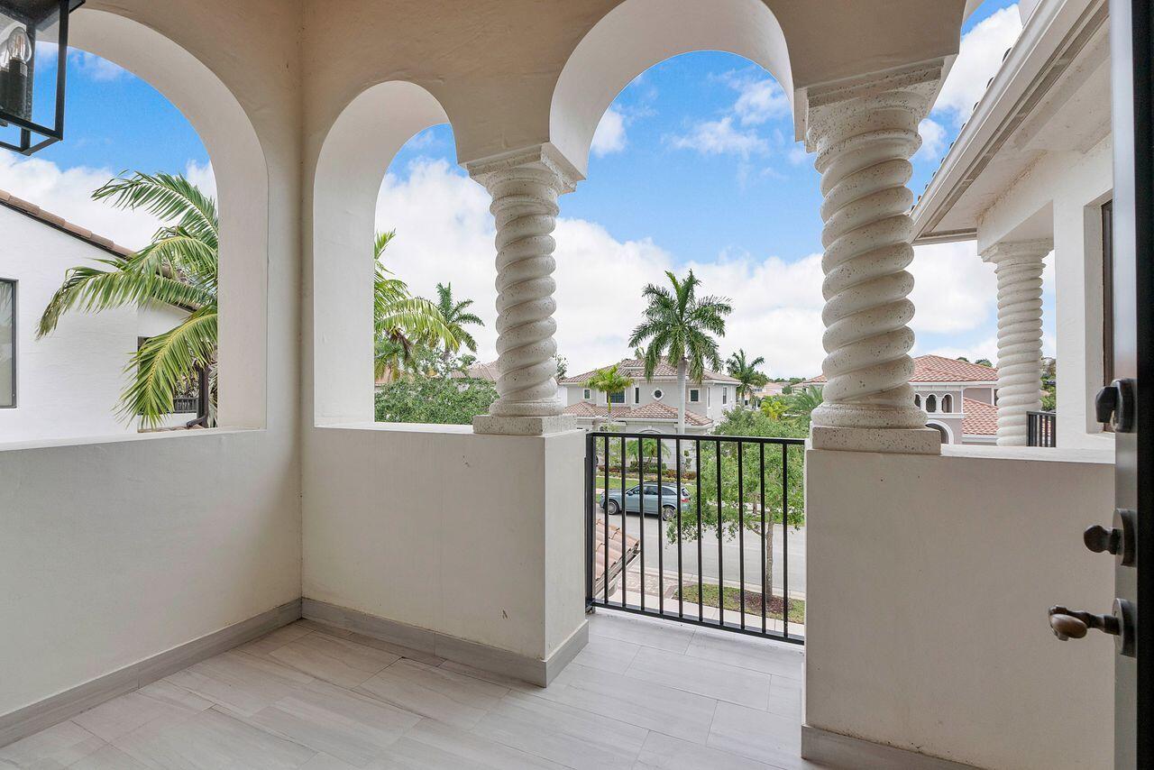 PARKLAND GOLF AND COUNTRY CLUB - Residential