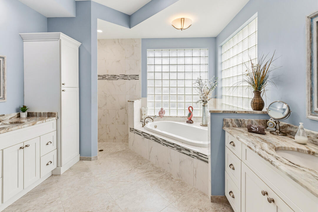 MONARCH - Residential