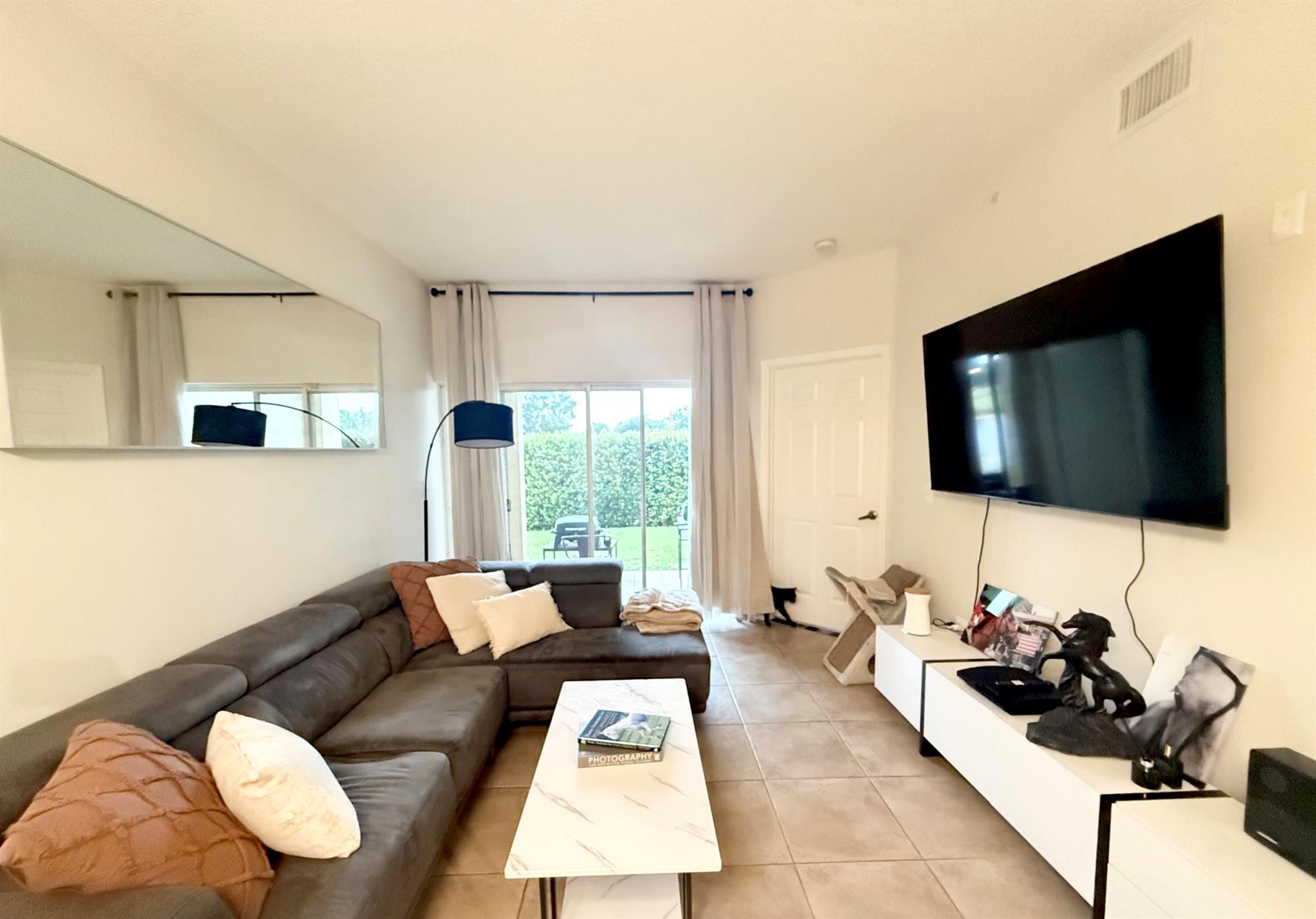 ARISSA PLACE CONDO - Residential