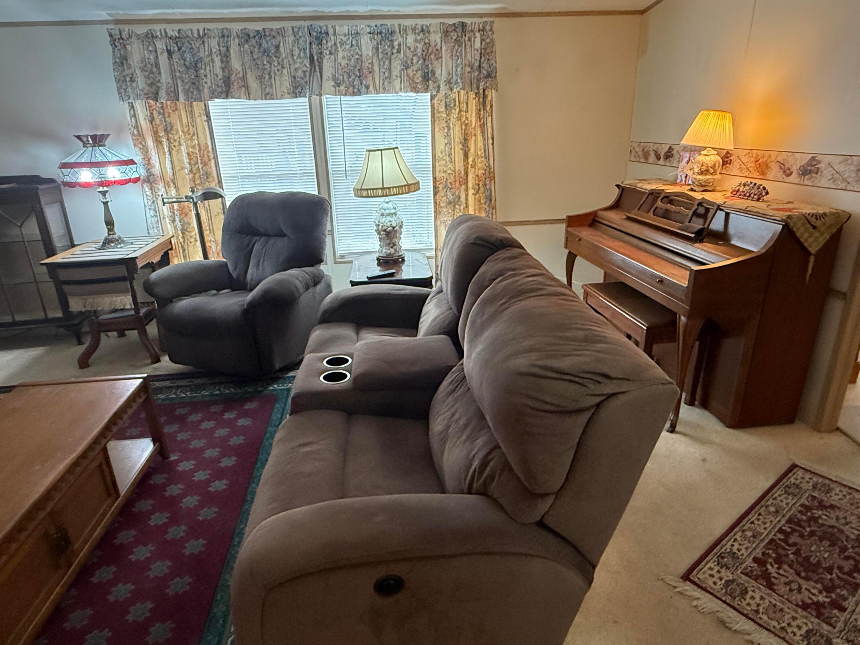 RIDGEWAY - Residential