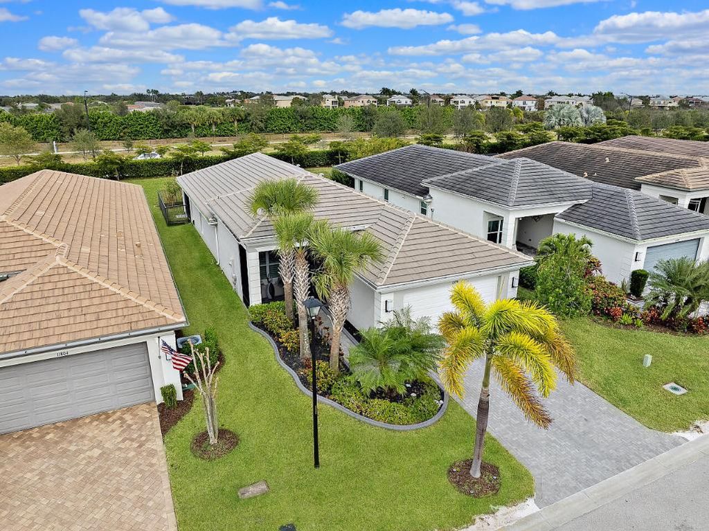 Photo of 11798 SW Waterford Isle Way, Port Saint Lucie, FL 34987 (MLS # R11154511)