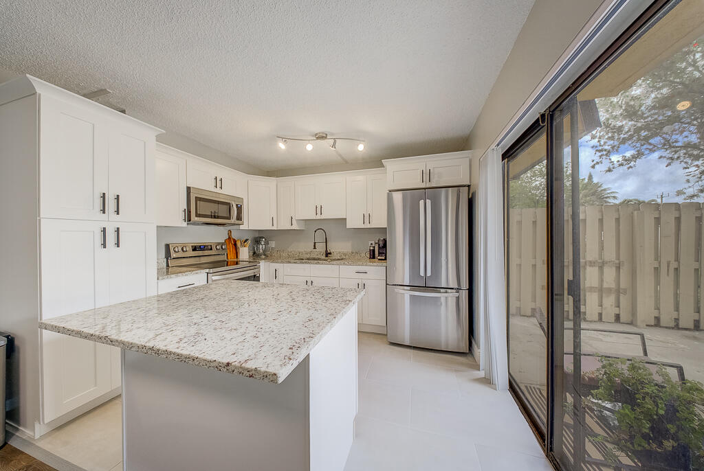 WOODLANDS OF PALM SPRINGS - Residential