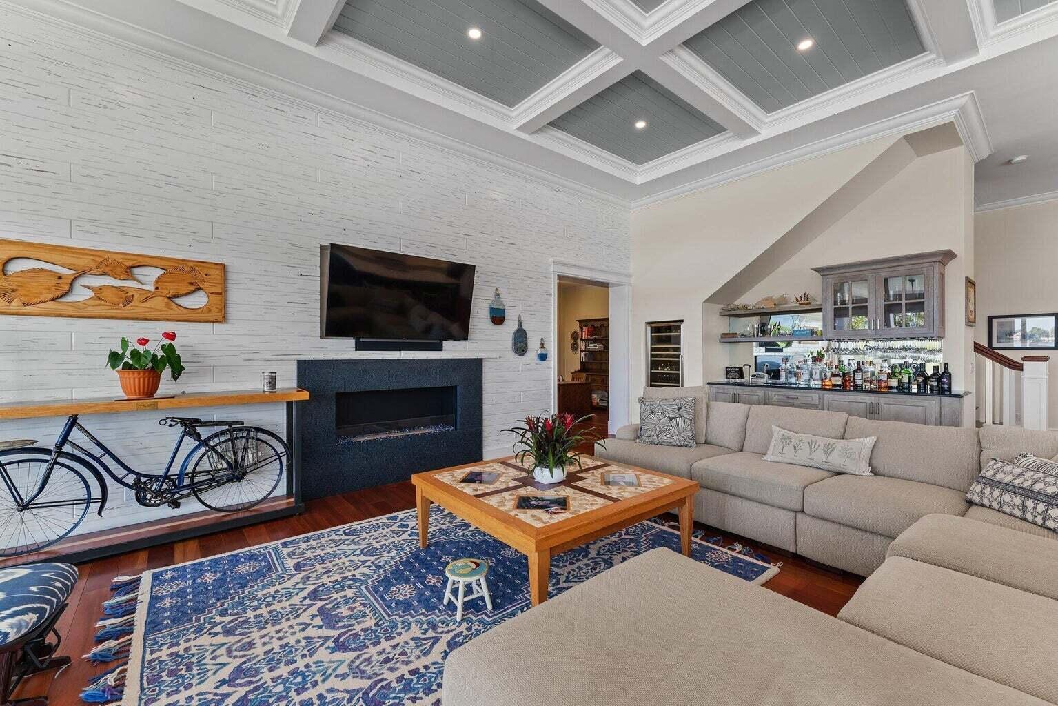 S/D OF 35-40-42, GOV LTS - Residential