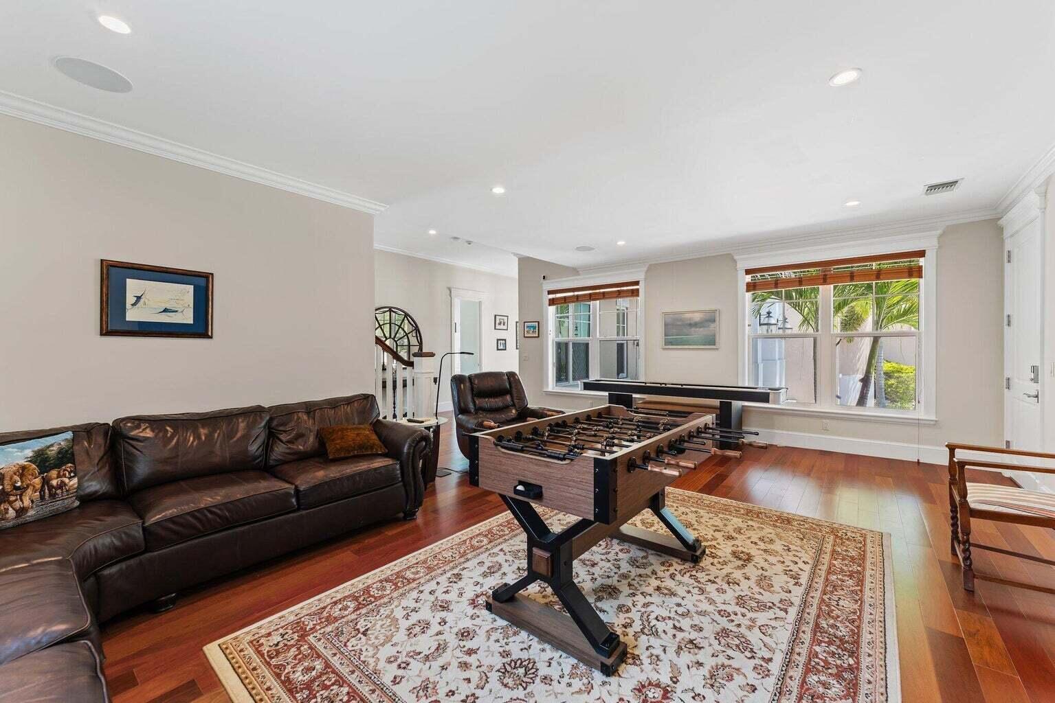 S/D OF 35-40-42, GOV LTS - Residential