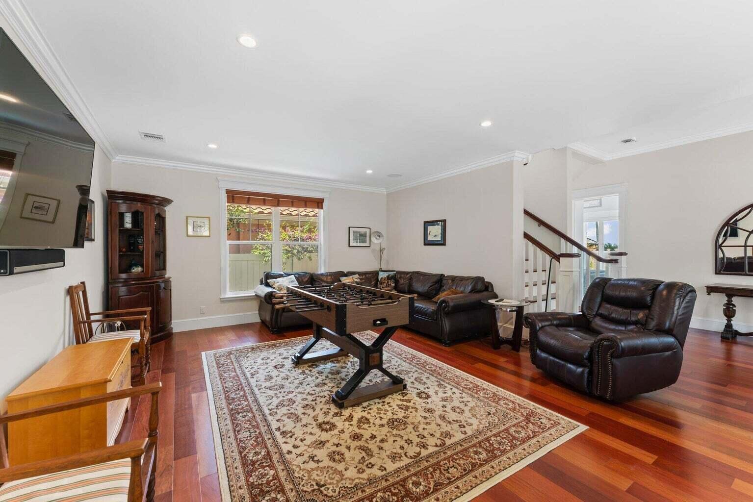 S/D OF 35-40-42, GOV LTS - Residential